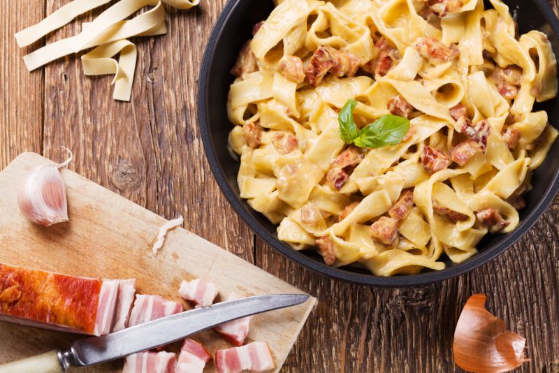 Paste cu bacon si rozmarin
